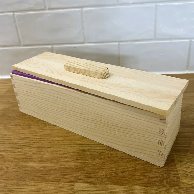 soamaking mould with wooden lid