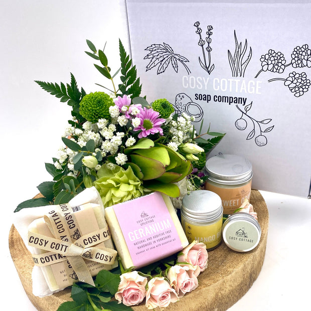 Magical Mothers' Day Natural self-care Discovery Box