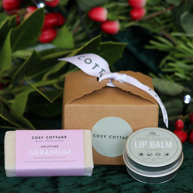 Bijoux Christmas Bathe and Soothe Treat Box - Cosy Cottage Soap