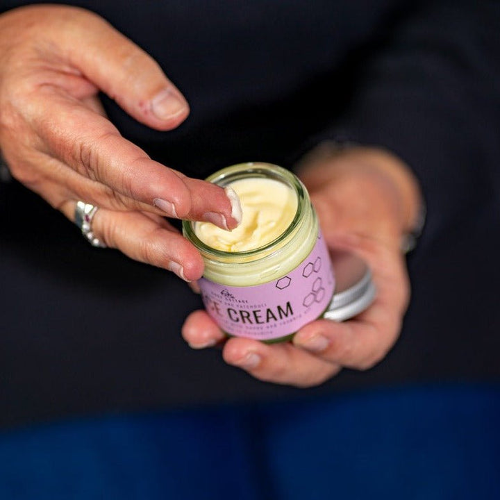 Honey & Rosehip Oil Natural Moisturising Face Cream with Geranium & Patchouli 60ml - Cosy Cottage Soap