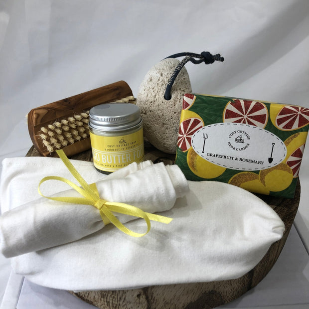 Cosy Cottage fabulous footcare gift box
